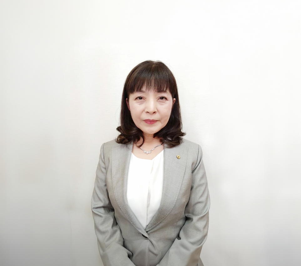 代表 小川佐栄子